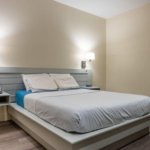 Leelas Villa Inn Flesherton Bagian luar foto