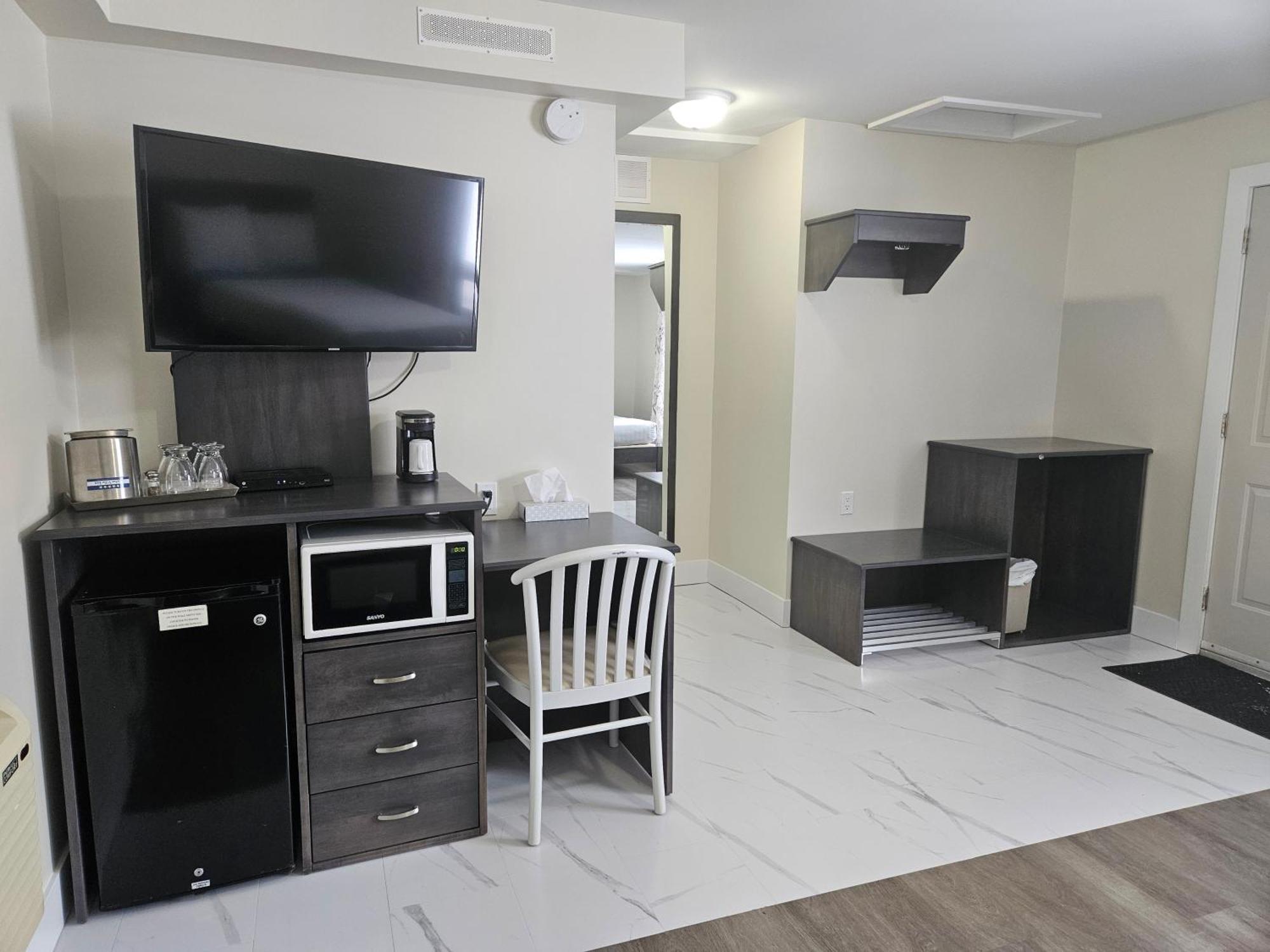 Leelas Villa Inn Flesherton Bagian luar foto