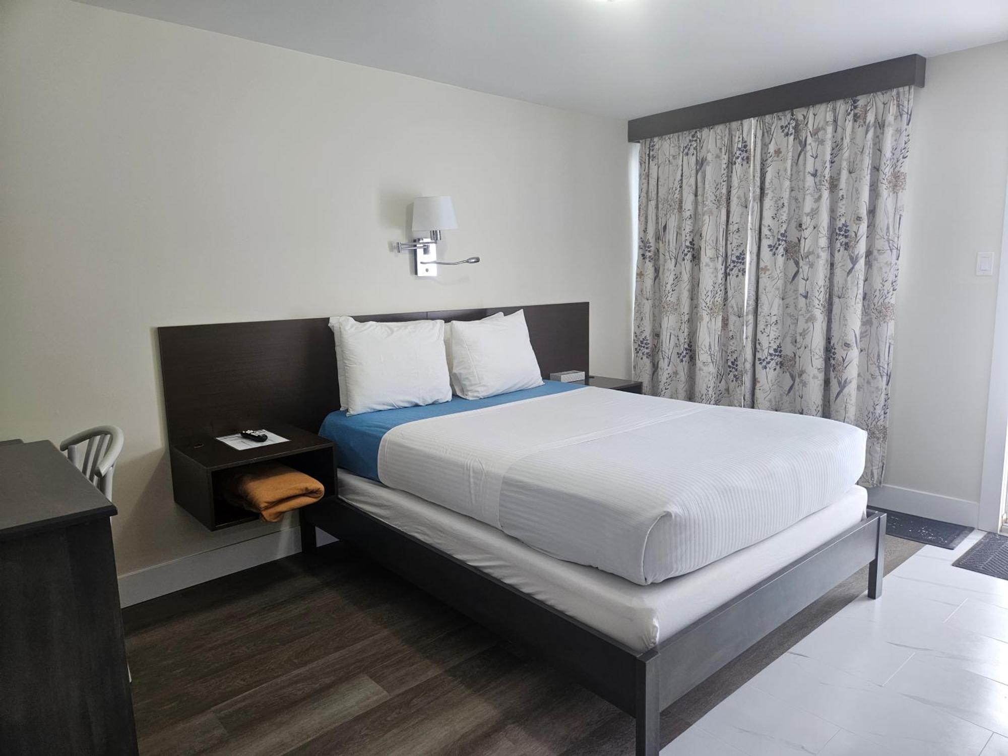 Leelas Villa Inn Flesherton Bagian luar foto