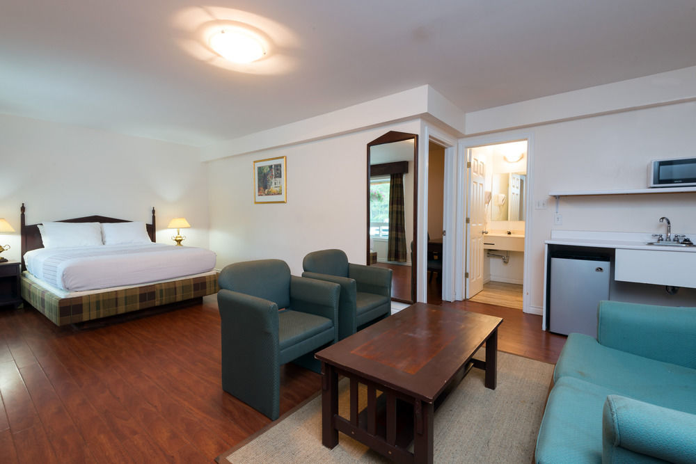 Leelas Villa Inn Flesherton Bagian luar foto