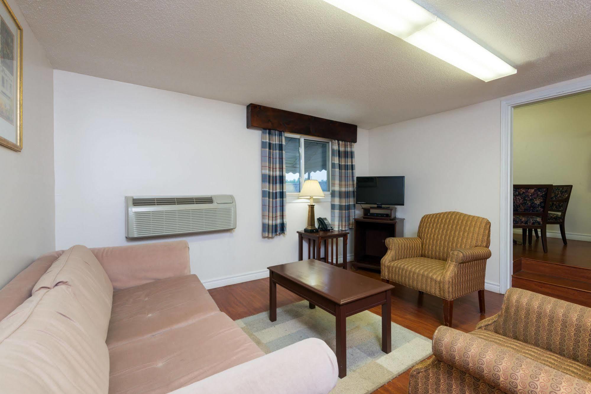 Leelas Villa Inn Flesherton Bagian luar foto
